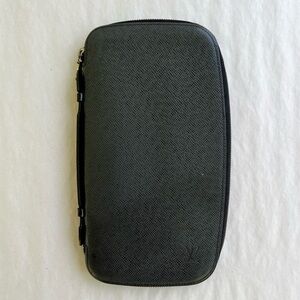 Louis Vuitton Atoll Organizer Wallet